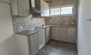 PH en venta de 5 dormitorios c/ cochera en Florencio Varela