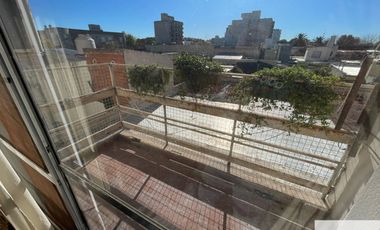 Departamento en venta de 2 dormitorios c/ cochera en 9 de Julio