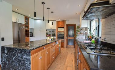 Venta Chalet 4 dormitorios - Parque Luro