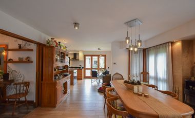 Venta Chalet 4 dormitorios - Parque Luro