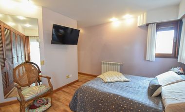 Venta Chalet 4 dormitorios - Parque Luro