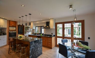 Venta Chalet 4 dormitorios - Parque Luro