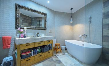 Venta Chalet 4 dormitorios - Parque Luro