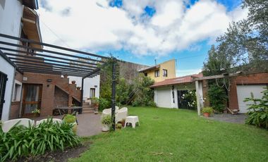 Venta Chalet 4 dormitorios - Parque Luro