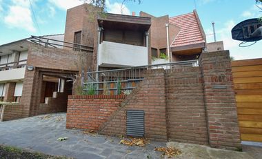 Venta Chalet 4 dormitorios - Parque Luro