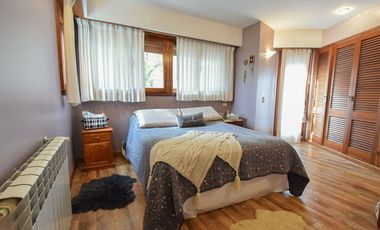 Venta Chalet 4 dormitorios - Parque Luro