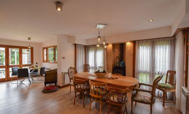 Venta Chalet 4 dormitorios - Parque Luro