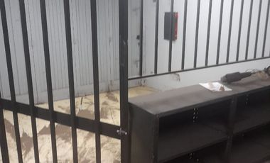 Galpón en alquiler de 450m2 ubicado en Lanús Oeste - Se escuchan propuestas