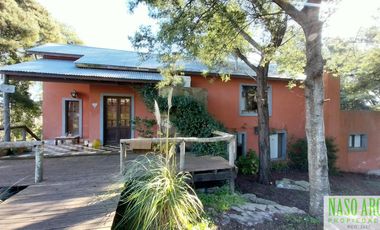 Chalet en venta en Sierra de los Padres - Balcón del Golf - Piscina - Quincho