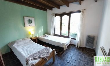 Chalet en venta en Sierra de los Padres - Balcón del Golf - Piscina - Quincho