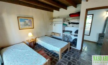 Chalet en venta en Sierra de los Padres - Balcón del Golf - Piscina - Quincho