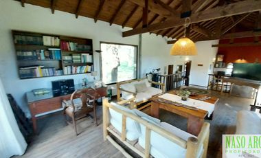 Chalet en venta en Sierra de los Padres - Balcón del Golf - Piscina - Quincho