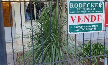 Casa en venta de 2 dormitorios c/ cochera en Salto