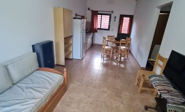 Chalet en venta de 2 dormitorios c/ cochera en Costa Azul