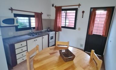 Chalet en venta de 2 dormitorios c/ cochera en Costa Azul