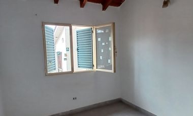 Dúplex en venta de 3 dormitorios c/ cochera en Los Huaicos