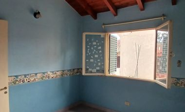 Dúplex en venta de 3 dormitorios c/ cochera en Los Huaicos