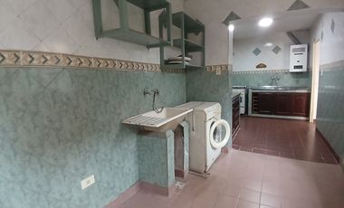 Dúplex en venta de 3 dormitorios c/ cochera en Los Huaicos