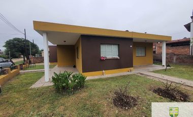 Venta de casa + dpto, zona céntrica Villa Cura Brochero K109CB