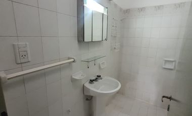 Venta de casa + dpto, zona céntrica Villa Cura Brochero K109CB
