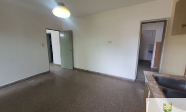 Venta de casa + dpto, zona céntrica Villa Cura Brochero K109CB