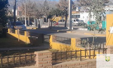 Venta de casa + dpto, zona céntrica Villa Cura Brochero K109CB
