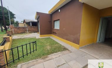 Venta de casa + dpto, zona céntrica Villa Cura Brochero K109CB