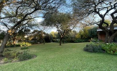 Casa de categoría en venta de 2000m2 con 3 dormitorios ubicado en El Bosque