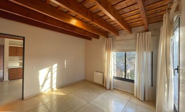 Casa de categoría en venta de 2000m2 con 3 dormitorios ubicado en El Bosque