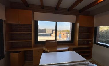Casa de categoría en venta de 2000m2 con 3 dormitorios ubicado en El Bosque