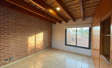 Casa de categoría en venta de 2000m2 con 3 dormitorios ubicado en El Bosque
