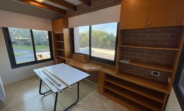 Casa de categoría en venta de 2000m2 con 3 dormitorios ubicado en El Bosque
