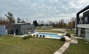 Departamento en venta de 1 dormitorio c/ cochera en Campana