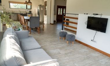 VENTA O PERMUTA.  Importante Residencia en Barrio Barracas de San Benito