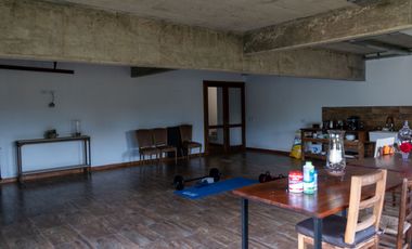 VENTA O PERMUTA.  Importante Residencia en Barrio Barracas de San Benito