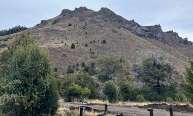FINA PATAGONIA. Casa en venta de 2 dormitorios c/ cochera en San Martin de los Andes