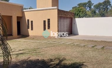 HERMOSA Y MODERNA CASA EN VENTA - APTA CRÉDITO - TARTAGAL, SALTA