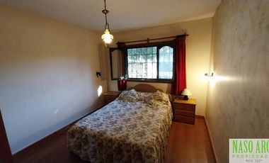 CHALET DE 3 AMB. EN VENTA EN SIERRA DE LOS PADRES. ZONA CENTRO