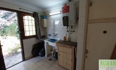 CHALET DE 3 AMB. EN VENTA EN SIERRA DE LOS PADRES. ZONA CENTRO