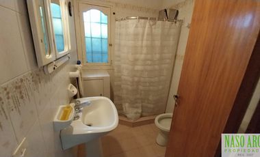 CHALET DE 3 AMB. EN VENTA EN SIERRA DE LOS PADRES. ZONA CENTRO