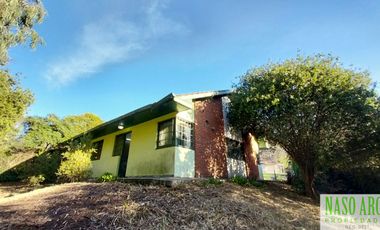 CHALET DE 3 AMB. EN VENTA EN SIERRA DE LOS PADRES. ZONA CENTRO