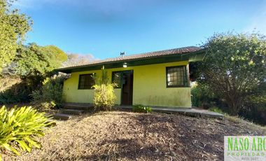 CHALET DE 3 AMB. EN VENTA EN SIERRA DE LOS PADRES. ZONA CENTRO