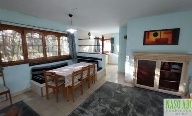 CHALET DE 3 AMB. EN VENTA EN SIERRA DE LOS PADRES. ZONA CENTRO