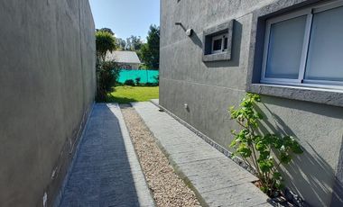 PH en venta de 2 dormitorios c/ cochera en Santa Clara del Mar