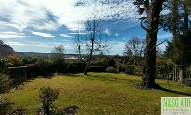 Chalet en venta en Sierra de los Padres. Gas natural. Vista panorámica. Asfalto