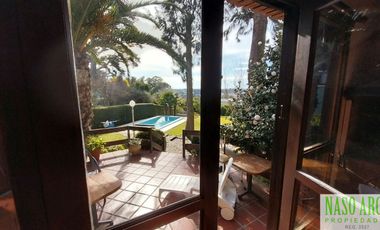 Chalet en venta en Sierra de los Padres. Gas natural. Vista panorámica. Asfalto