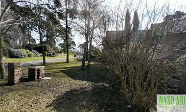 Chalet en venta en Sierra de los Padres. Gas natural. Vista panorámica. Asfalto