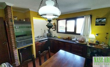 Chalet en venta en Sierra de los Padres. Gas natural. Vista panorámica. Asfalto