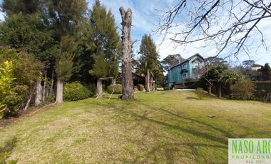 Chalet en venta en Sierra de los Padres. Gas natural. Vista panorámica. Asfalto