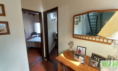 Chalet en venta en Sierra de los Padres. Gas natural. Vista panorámica. Asfalto